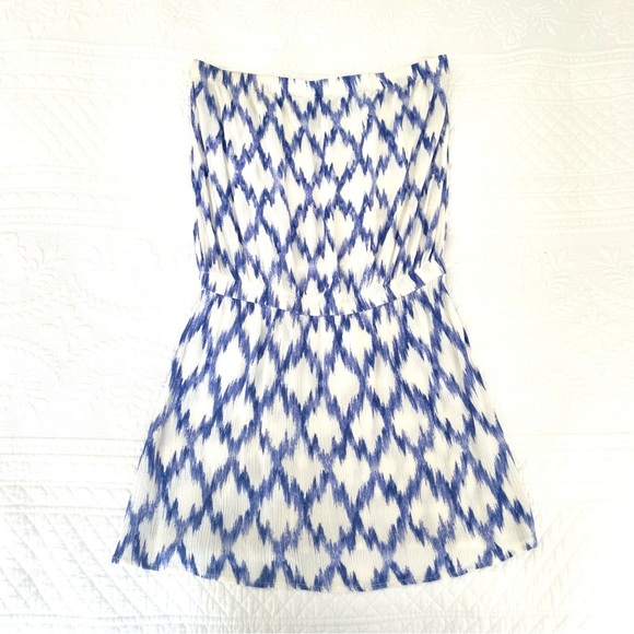 Forever 21 Dresses & Skirts - Forever21 Blue & White Ikat Sleeveless Dress